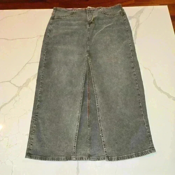NWT Divided H&M Womens Split Maxi Stretch Jean Skirt Gray Size 12 - Picture 1 of 8